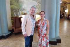 con Profeta Johnny Enlow